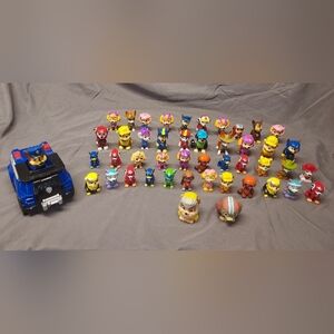 Paw Patrol Action Figure Lot